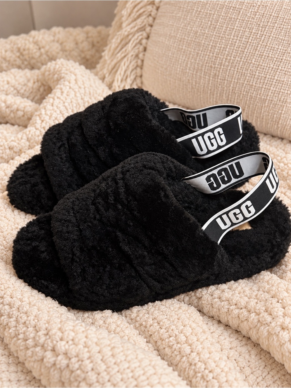 UGG • Fluff Yeah Black Logo Strap Shearling Slide Slippers 9